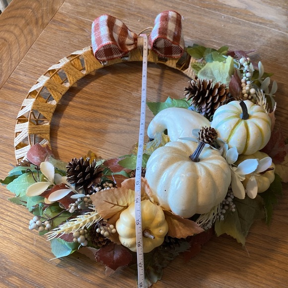 Beautiful Fall Wreath - Picture 8 of 9